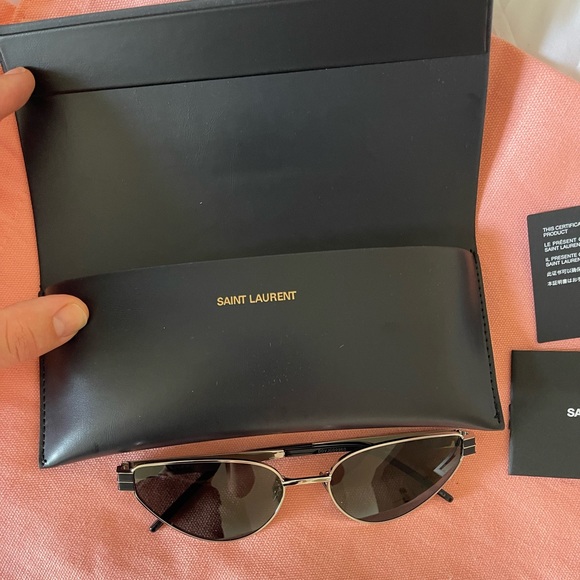 Saint Laurent cat eye sunglasses - Picture 2 of 8